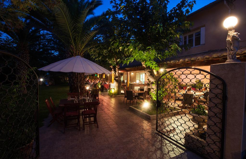 Camping Resort Les Champs Blancs Agde Exterior foto