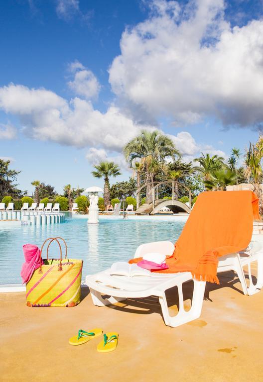 Camping Resort Les Champs Blancs Agde Exterior foto